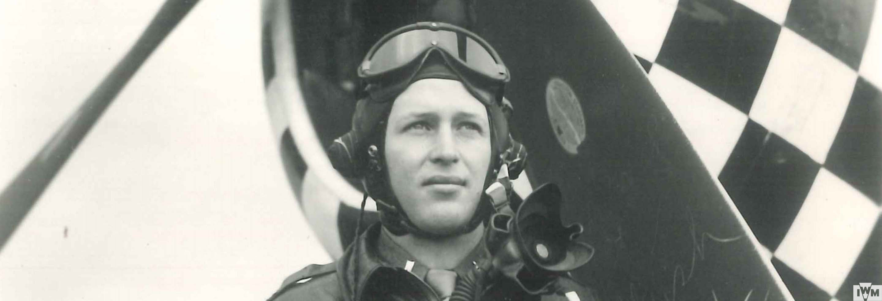 Lonnie Moseley with his P-47 Thunderbolt